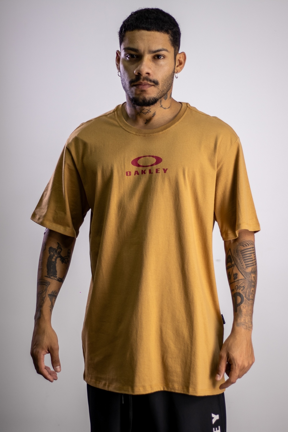T-shirt rib gola marrom - camisetas - SHOULDER