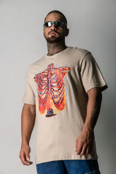 Camiseta MCD Regular Esqueleto Raio X
