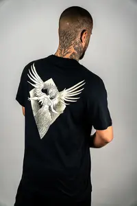 Camiseta MCD Regular Anja Pipa Caveira