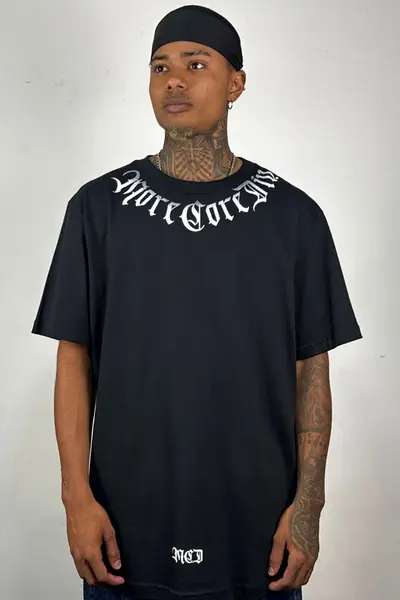 Camiseta MCD Regular Gola Caligrafiti
