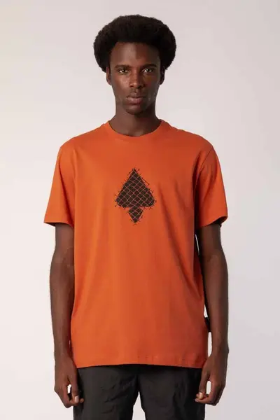 Camiseta MCD Regular Espada Alambrado