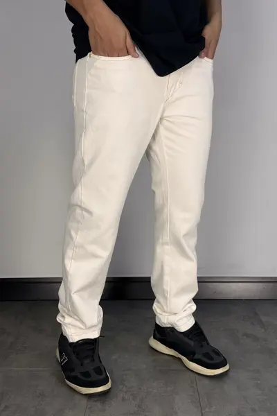 Calça Monkey 18K Off With Bolso Traseiro Bordado Detalhes Dourado